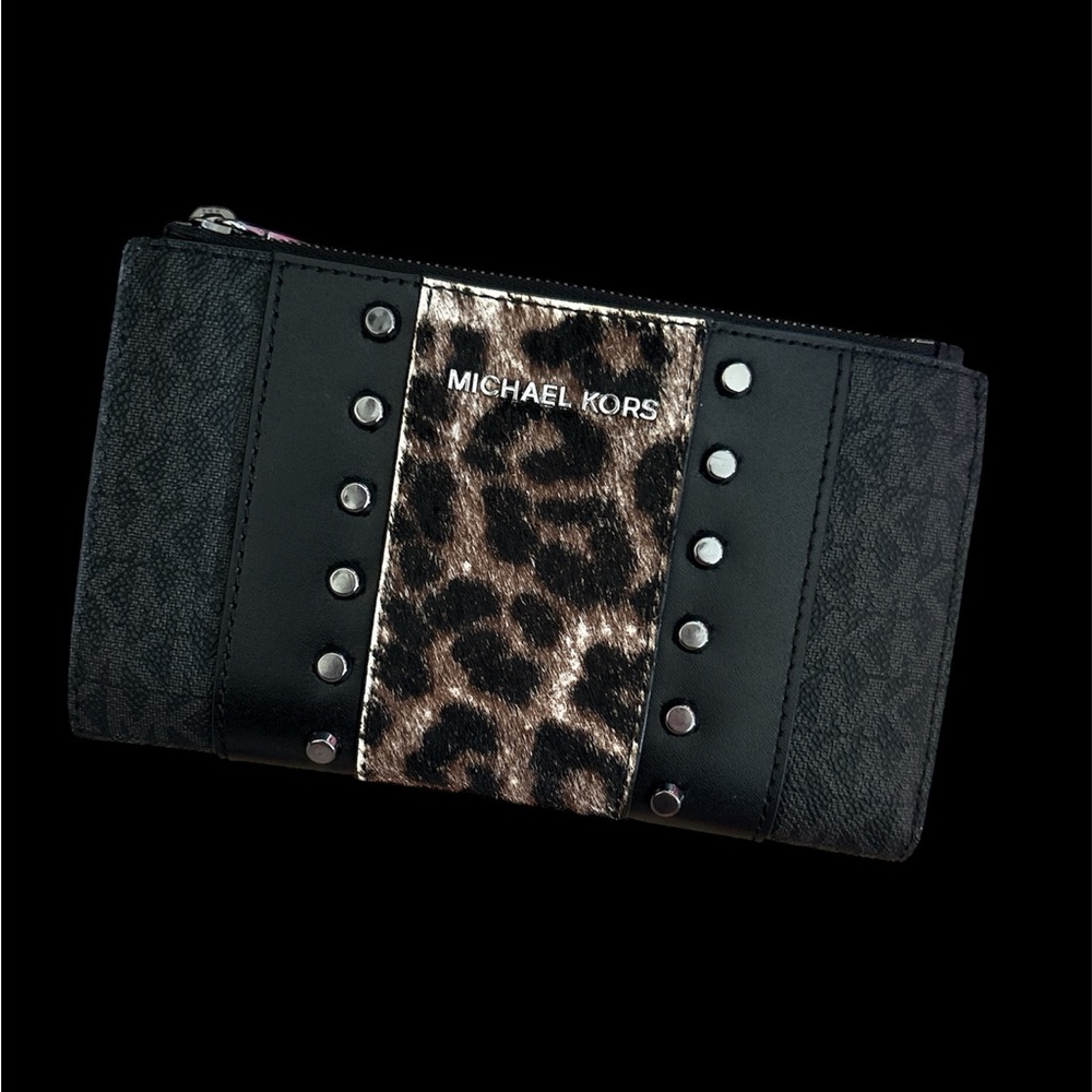 Michael Kors Snap Wallet